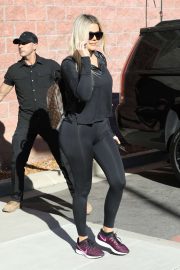 Khloe Kardashian - Leaves a basketball workout in Calabasas