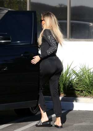 Khloe Kardashian Leaves a studio in Los Angeles