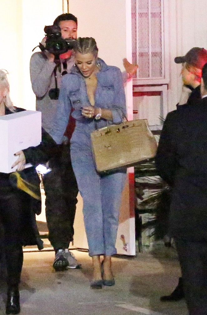 Khloe Kardashian Leaving the studio in LA