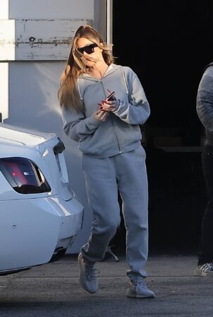 Khloe Kardashian - Seen in a pair of sweatpants and a matching hoodie in L.A.