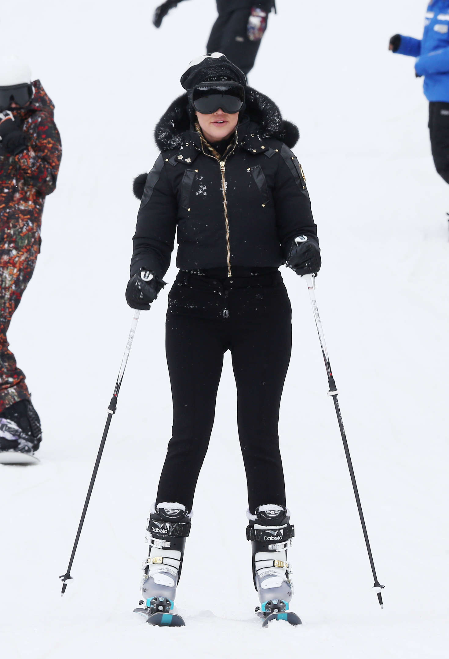 Khloe Kardashian 2016 : Khloe Kardashian: Skiing in Colorado -10