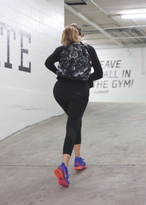 Khloe Kardashian Booty in Leggings at a gym in Beverly Hills