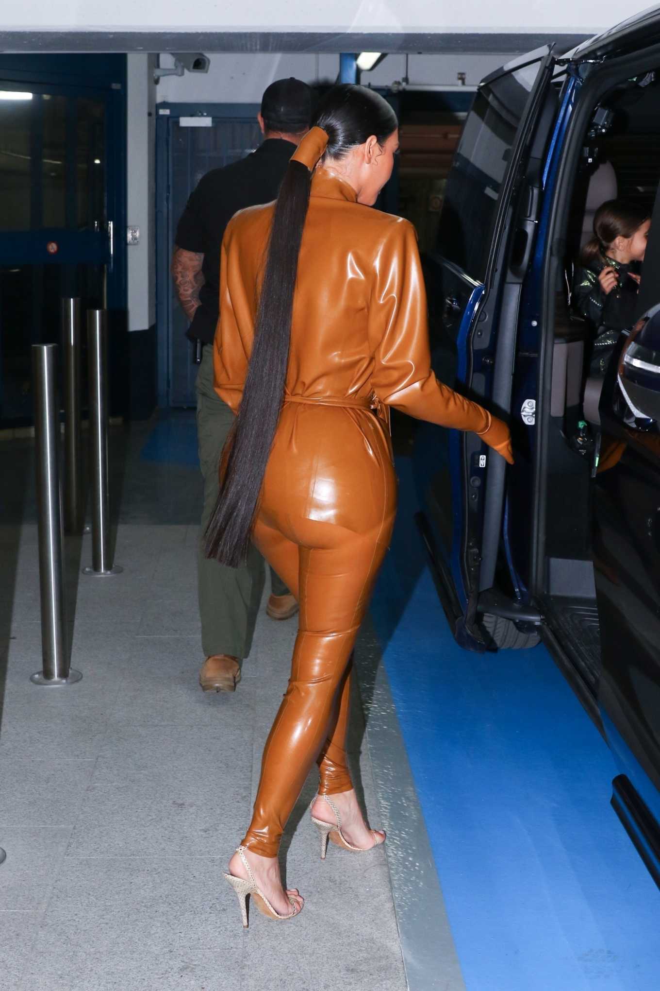Kim Kardashian 2020 : Kim and Kourtney Kardashian – Heading to Kanye Wests Sunday Service in Paris-16