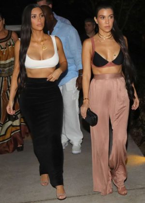 Kim and Kourtney Kardashian Night Out in Costa Rica