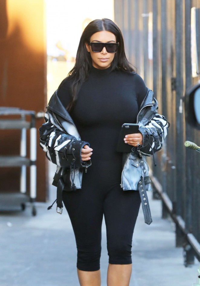 Kim Kardashain Out for lunch in Studio City