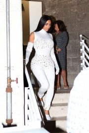 Kim Kardashian - Arrives at Celine Dion's concert in Las Vegas