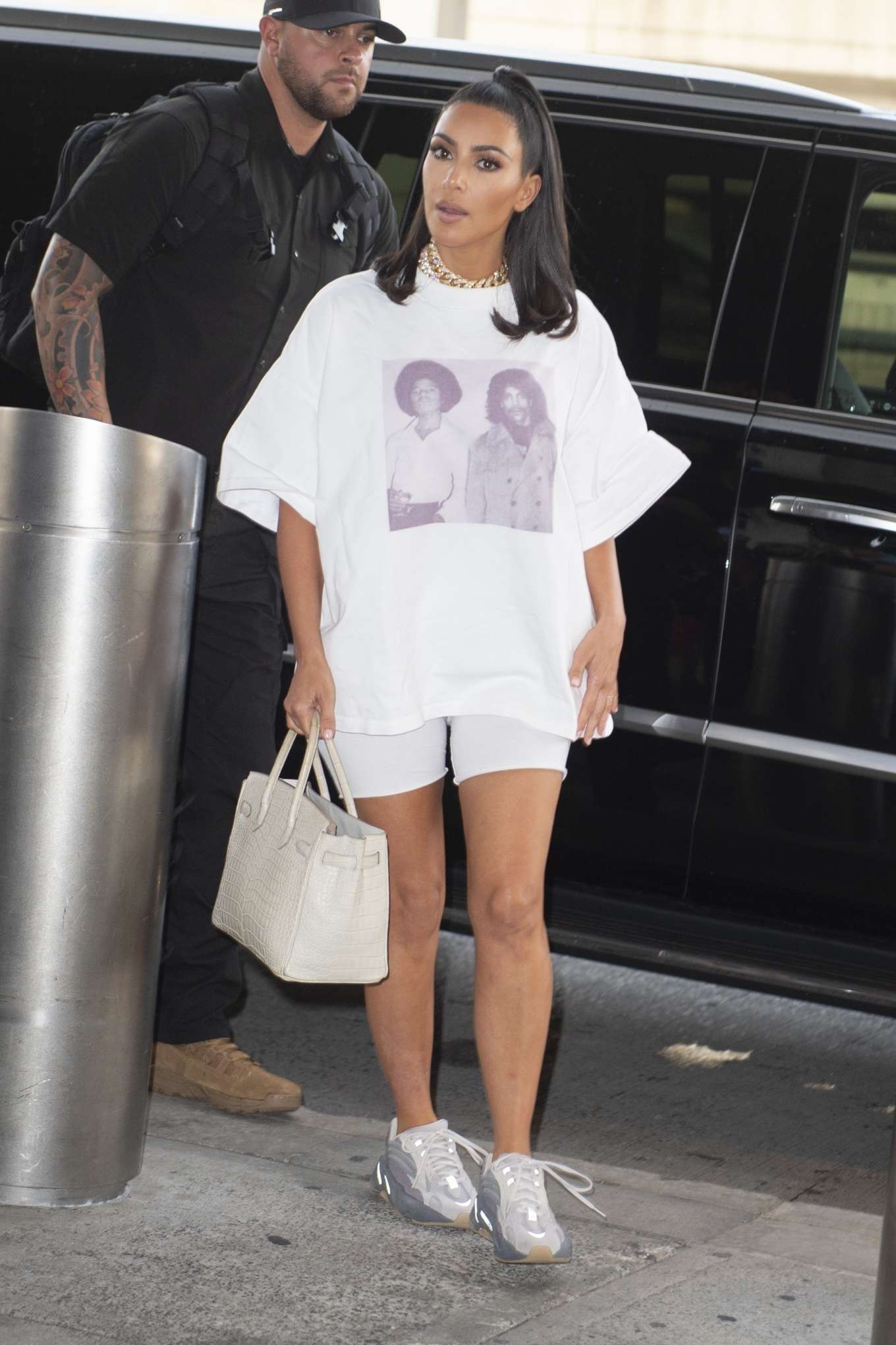 Kim Kardashian â€“ Arrives at JFK Airport in New York City