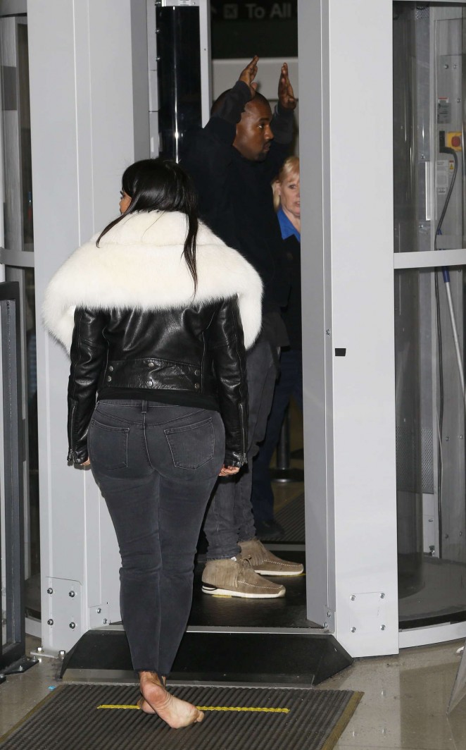 Kim Kardashian Booty in Jeans -58