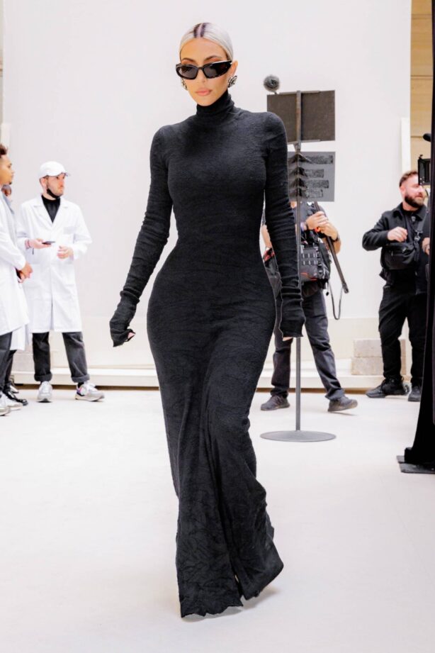 Kim Kardashian - Arrives at the Balenciaga F-W 2022-2023 Haute-Couture fashion show