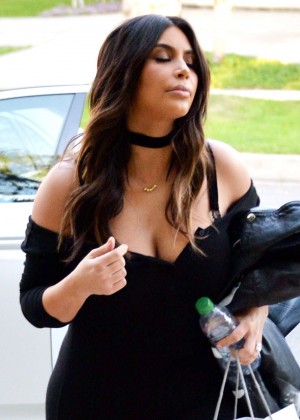 Kim Kardashian - Arriving at a photoshoot in Beverly Hills