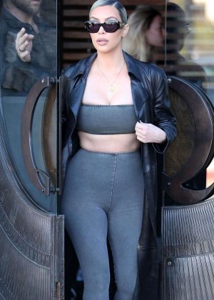 Kim Kardashian - Arriving for a sushi lunch in LA