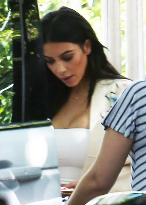 Kim Kardashian goes for lunch in Calabasas