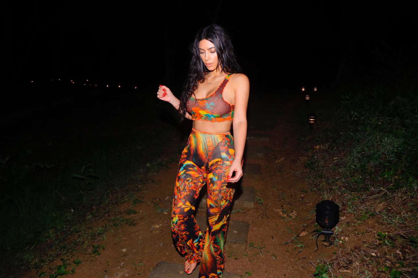 Kim Kardashian â€“ Head out to dinner in Costa Rica