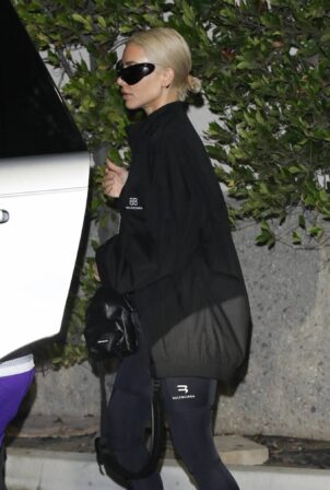 Kim Kardashian - Heading to North's basketball game in Thousand Oaks