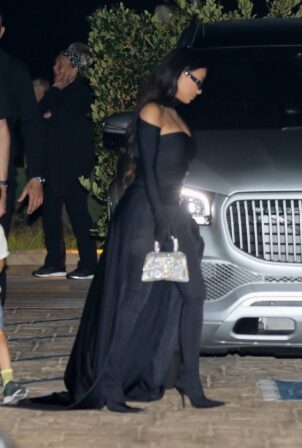 Kim Kardashian - In all black exits Nobu after dinner in Malibu