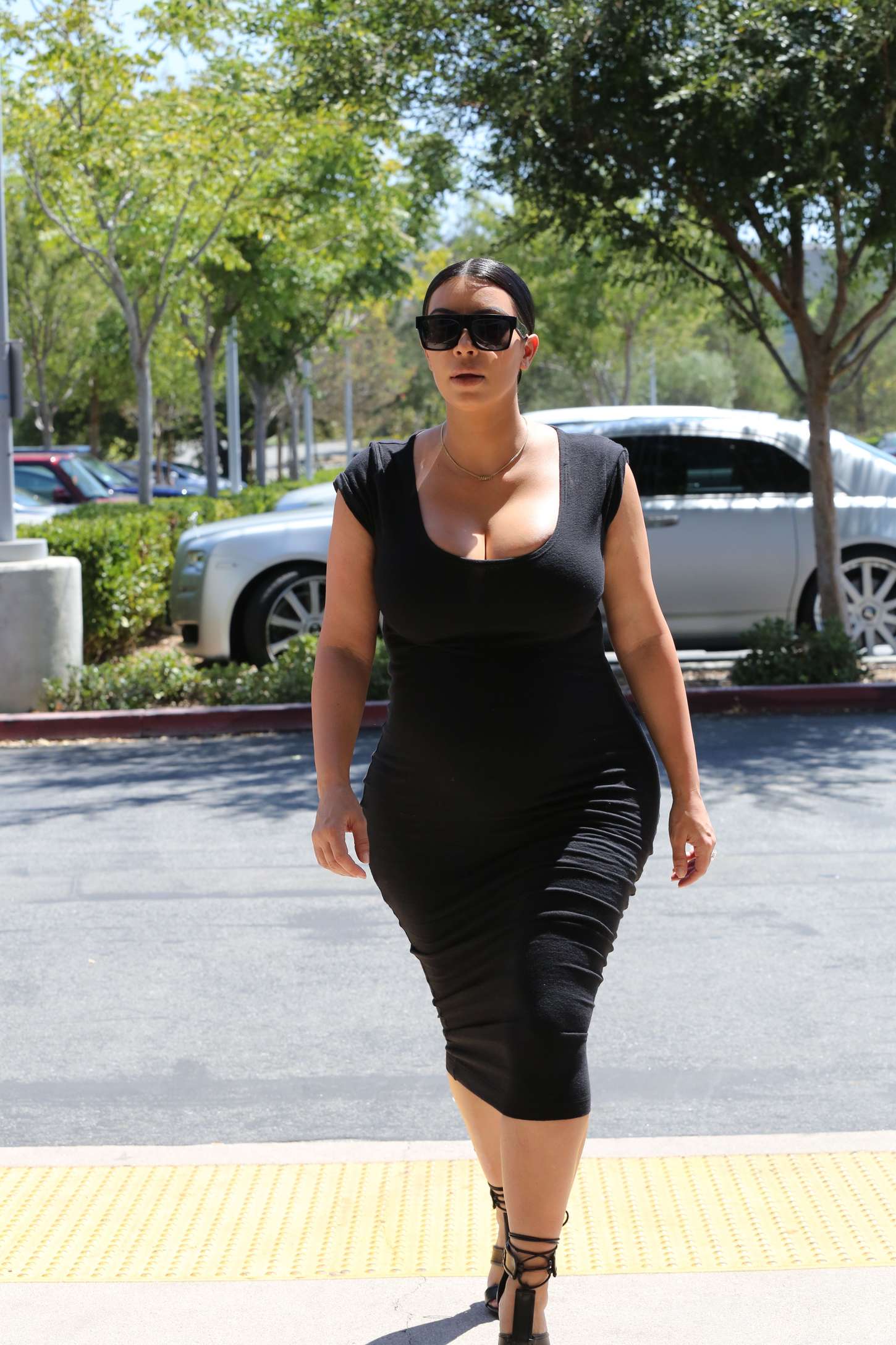 Kim Kardashian in Tight Dress -11 | GotCeleb