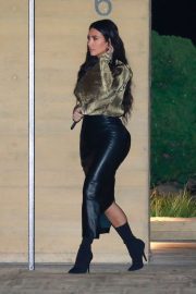 Kim Kardashian in Tight Leather Skirt - Leaves Nobu Restaurant in Malibu