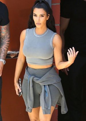 Kim Kardashian - Leaves a studio in Los Angeles