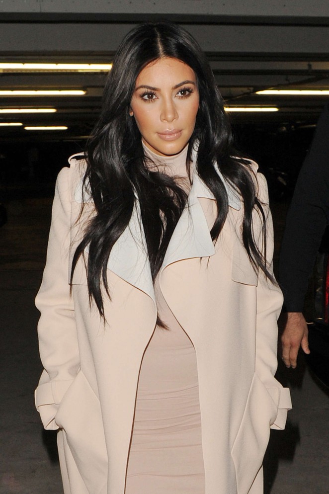 Kim Kardashian - Leaving her hotel in London