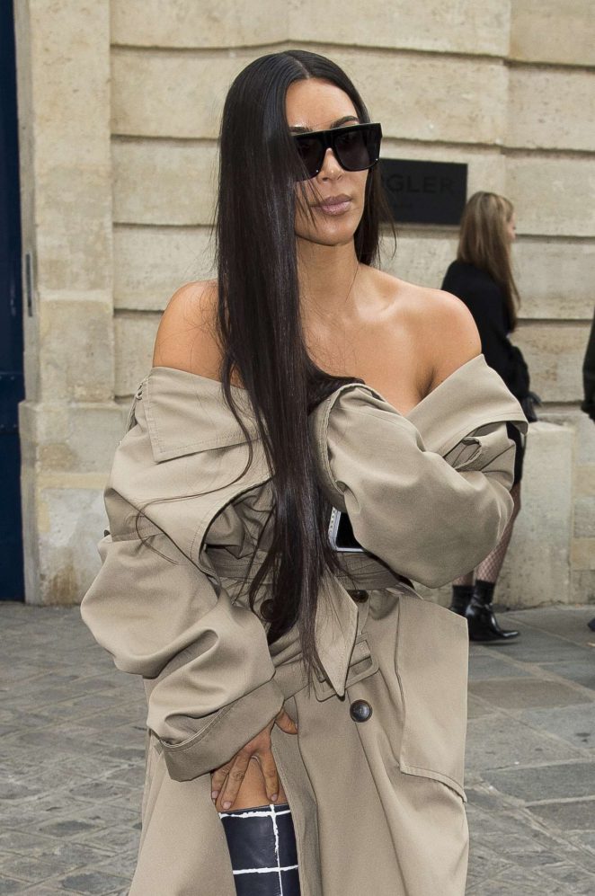 Kim Kardashian Leaving the Mugler offices in Paris