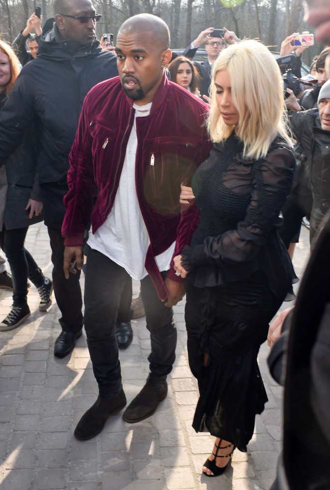 Kim Kardashian - Louis Vuitton Fashion Show 2015 in Paris