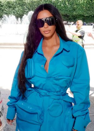 Kim Kardashian - Louis Vuitton Show SS 2019 at Paris Fashion Week