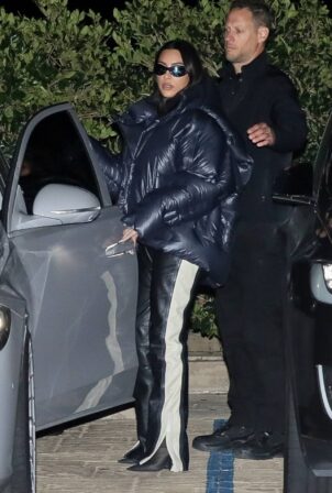Kim Kardashian - Out for a dinner with friends at Nobu in Malibu