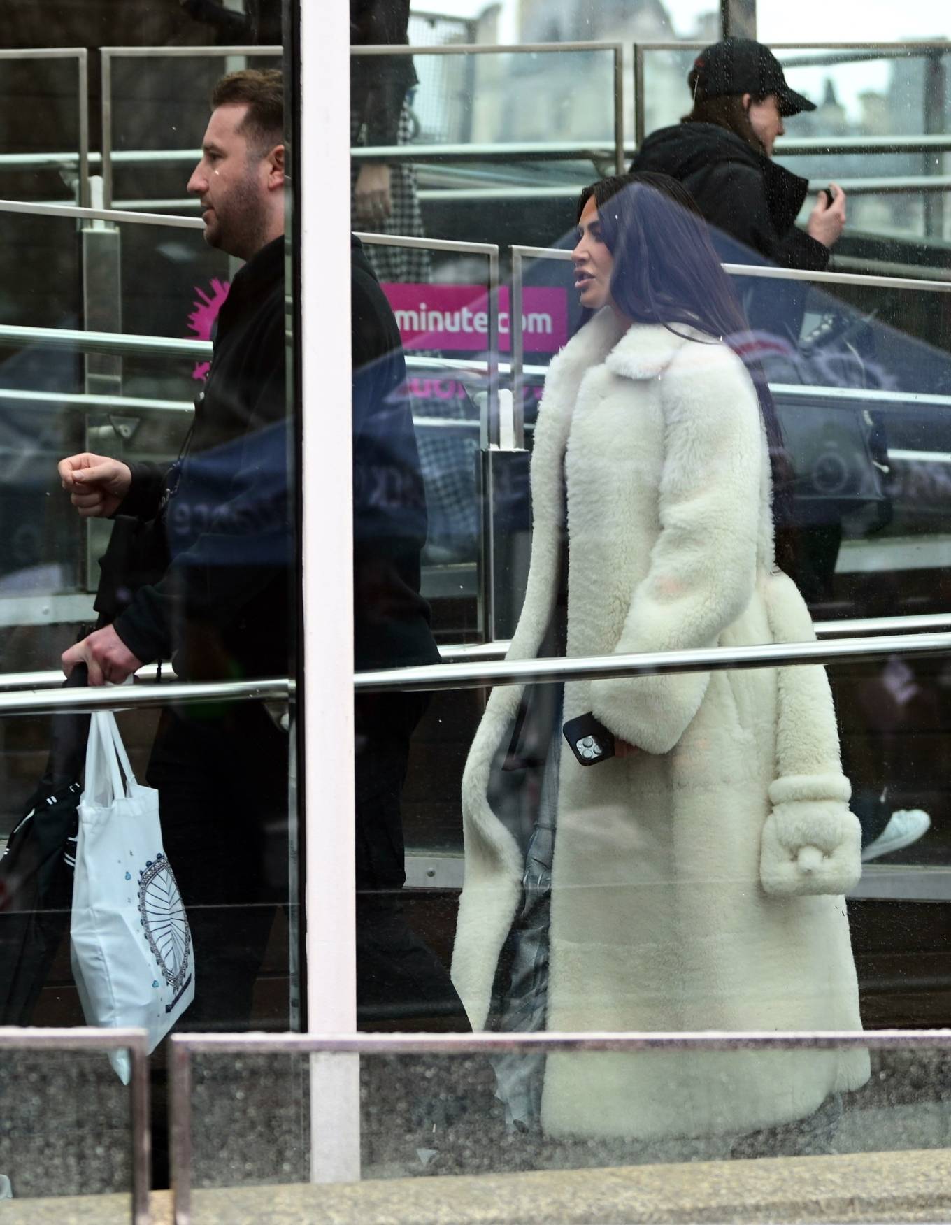 Kim Kardashian 2023 : Kim Kardashian – Pictured while visits the London Eye-04