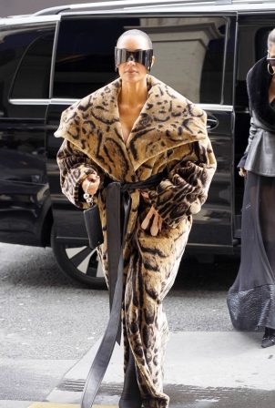 Kim Kardashian - Seen in long fur jacket for dinner at Costes Restaurant in Paris