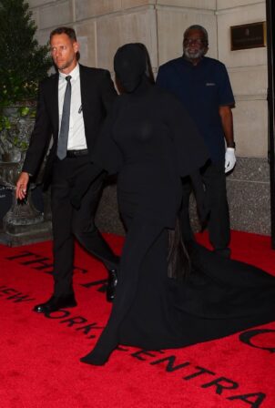 Kim Kardashian - Seen while exits The Ritz-Carlton hotel ahead of the Met Gala in New York