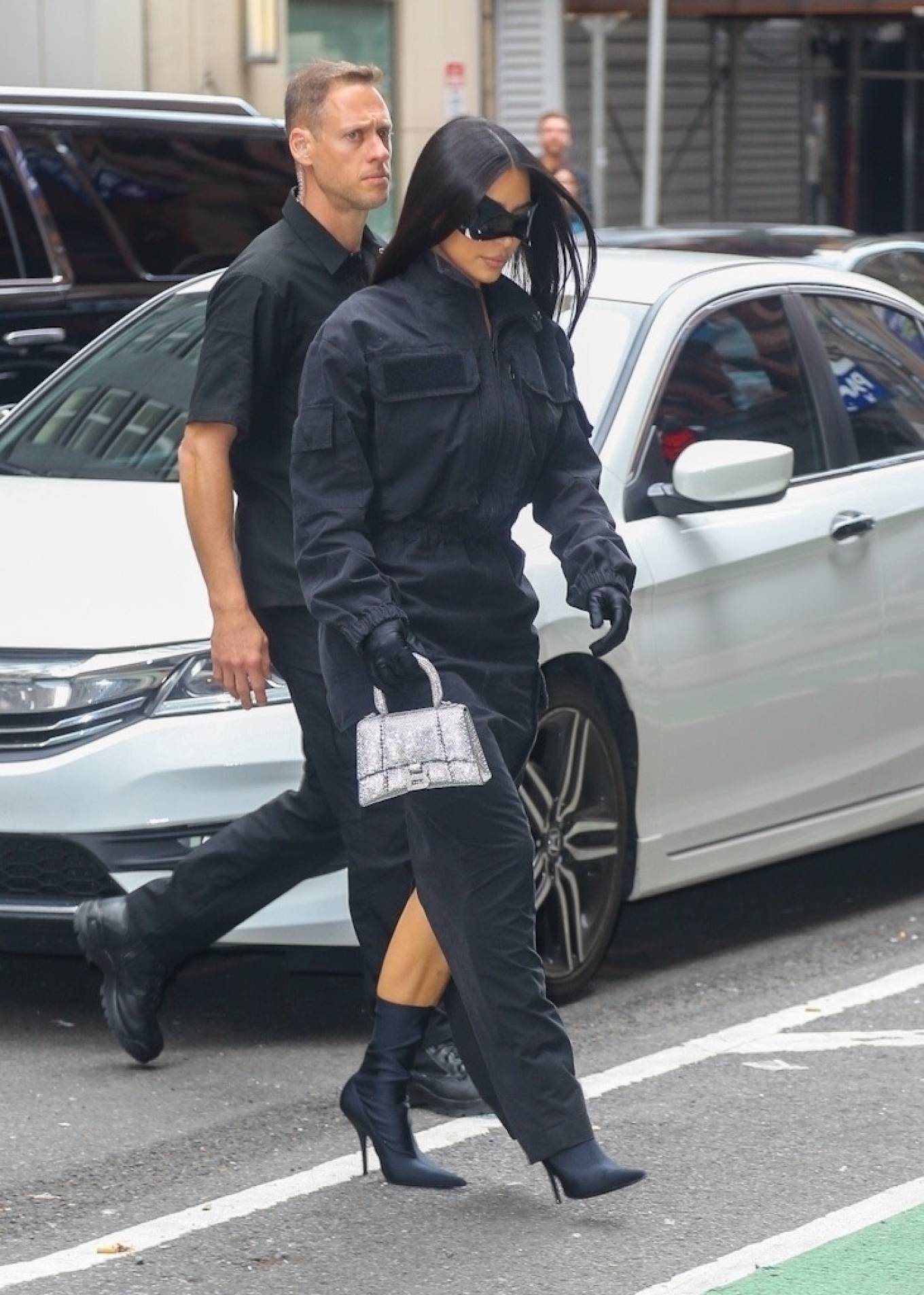 Kim Kardashian 2021 : Kim Kardashian – steps out in head-to-toe Balenciaga as she heads out in New York City-01