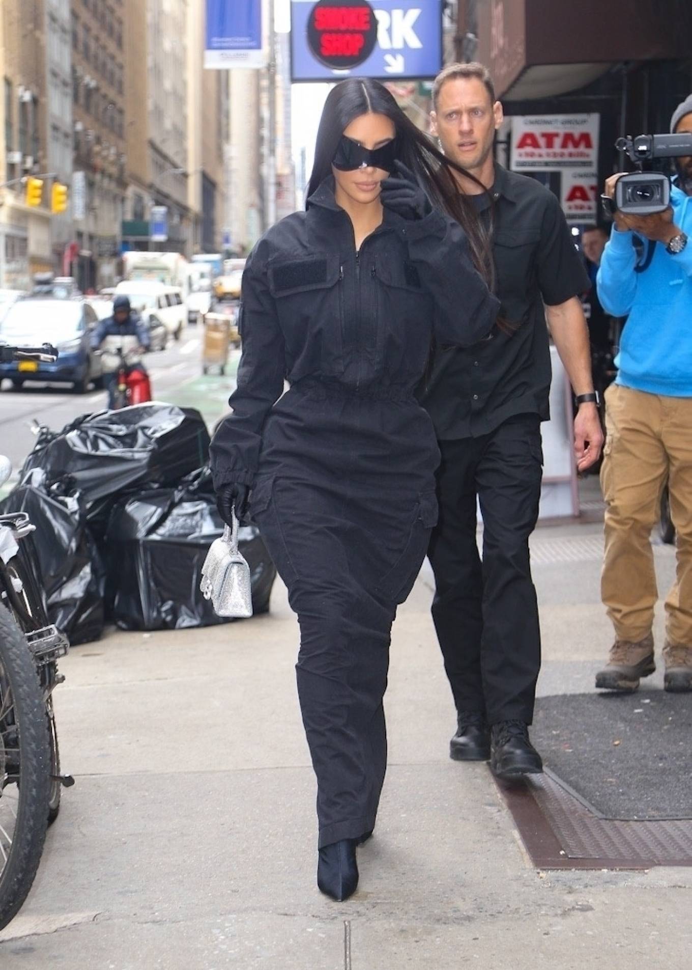 Kim Kardashian 2021 : Kim Kardashian – steps out in head-to-toe Balenciaga as she heads out in New York City-07