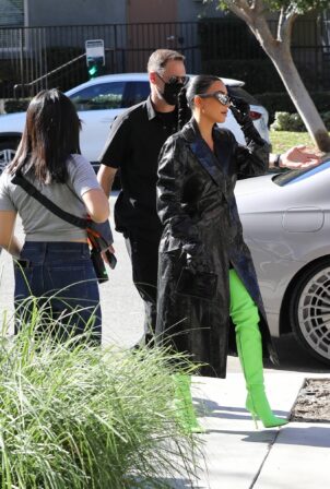 Kim Kardashian - With Hillary and Chelsea Clinton film a segment for 'Gutsy Women' in Canoga Park
