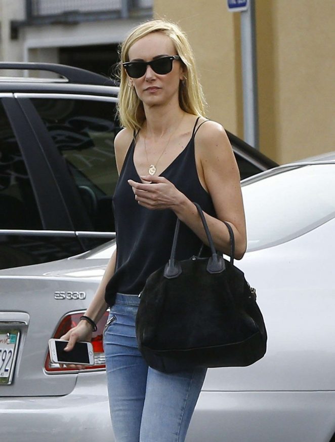 Kimberly Stewart Shopping at Gelson's Market in Studio City