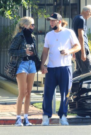 Kimberly Stewart - With boyfriend Jesse Shapira seen holding hands in West Hollywood