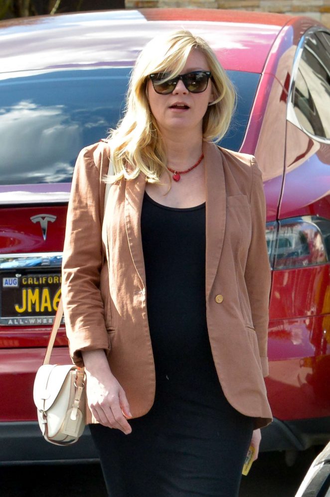 Kirsten Dunst at the hair salon in West Hollywood