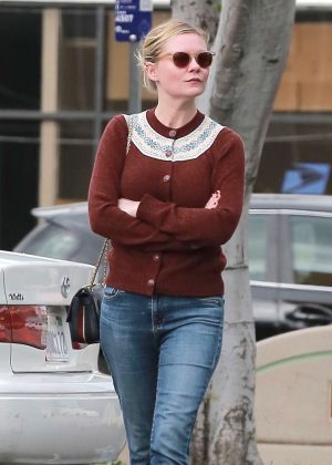 Kirsten Dunst in skinny jeans out in LA – GotCeleb
