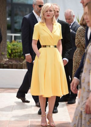 Kirsten Dunst - 'Jury Photocall' at 69th Cannes Film Festival in Cannes