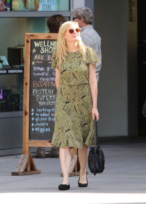 Kirsten Dunst - Out in Los Angeles