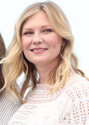 Kirsten Dunst - 'The Beguiled' Photocall at 70th Cannes Film Festival