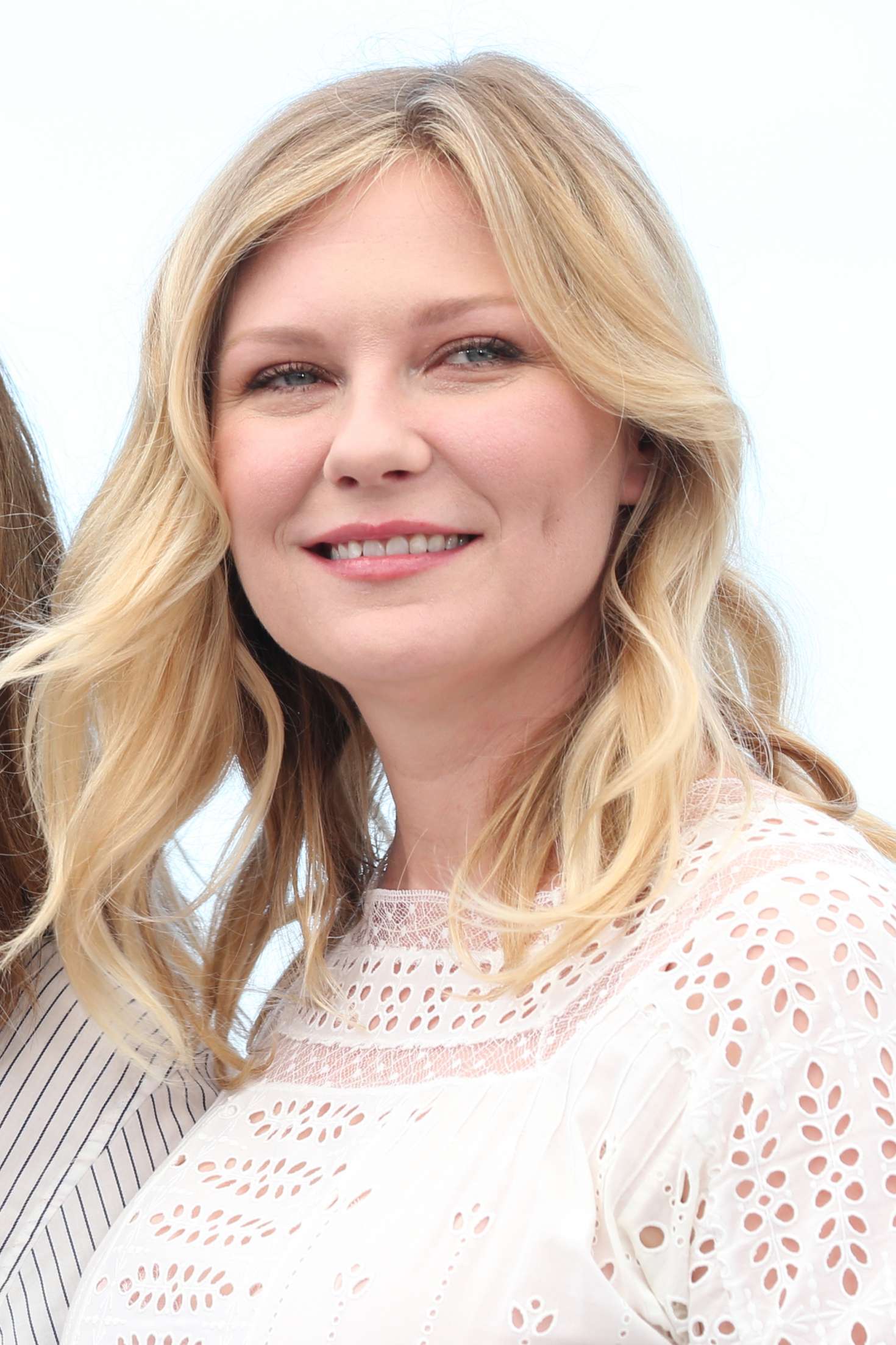 Kirsten Dunst – 'The Beguiled' Photocall at 70th Cannes Film Festival ...