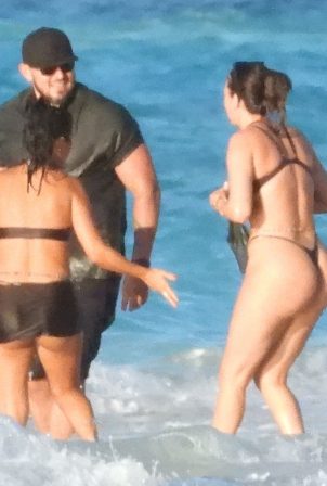 Kourtney and Kim Kardashian - Seen at a beach in Turks and Caico