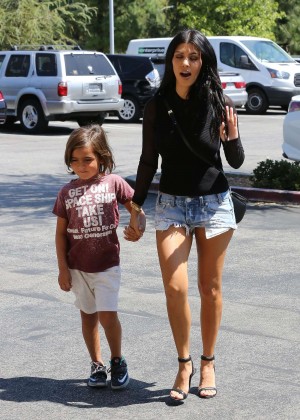 Kourtney Kardashian - Out with her son in Calabasas