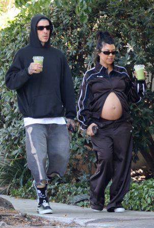 Kourtney Kardashian - Seen with her husband Travis Barker at Cha Cha Macha in West Hollywood