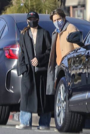 Kourtney Kardashian - seen with Travis Barker after dinner in Malibu