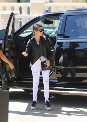 Kourtney Kardashian in Jeans Shopping in Beverly Hills