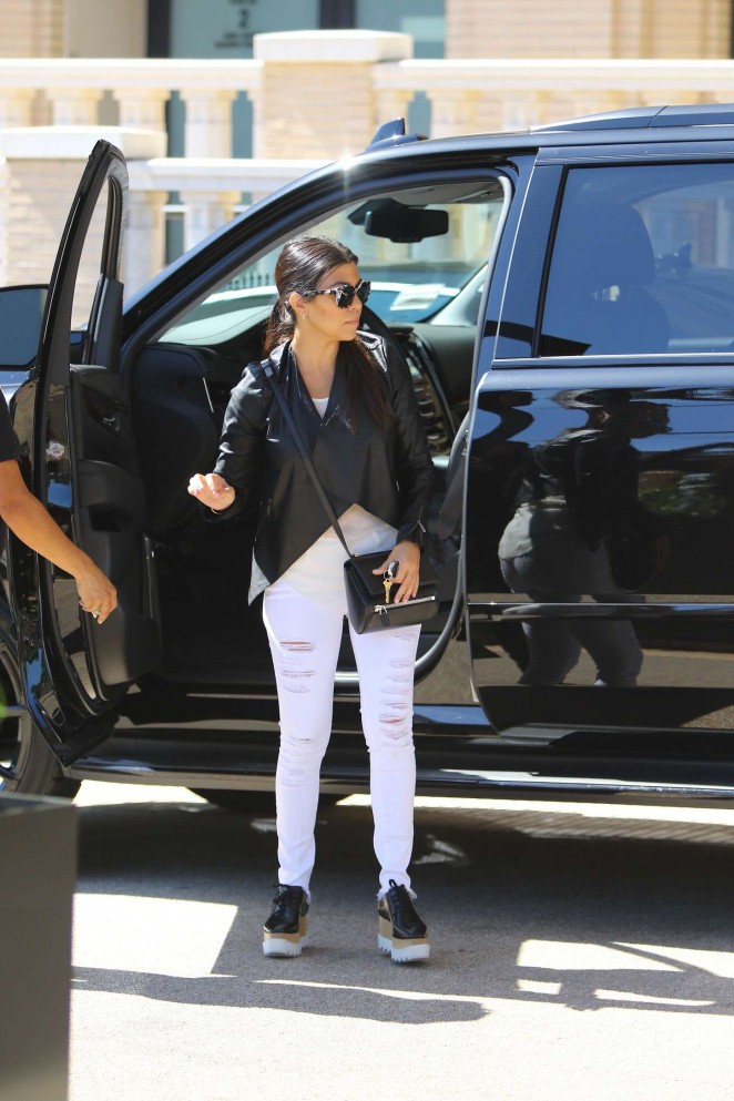 Kourtney Kardashian in Jeans Shopping in Beverly Hills