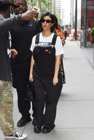 Kourtney Kardashian - Takes photos with her fans while out in New York