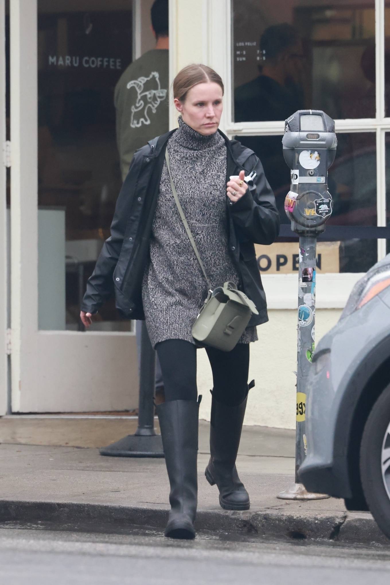 Kristen Bell - In a leather jacket on her way to the gym in Los Feliz