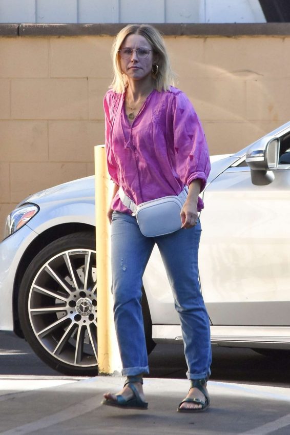 Kristen Bell - In Jeans out of a spa in Los Feliz CA